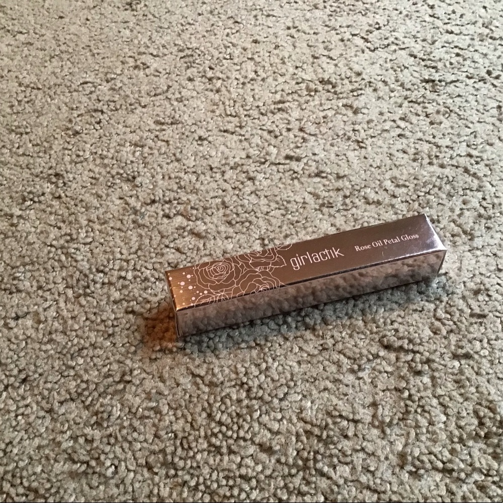 6/$25 | Rose Oil Clear Petal Gloss